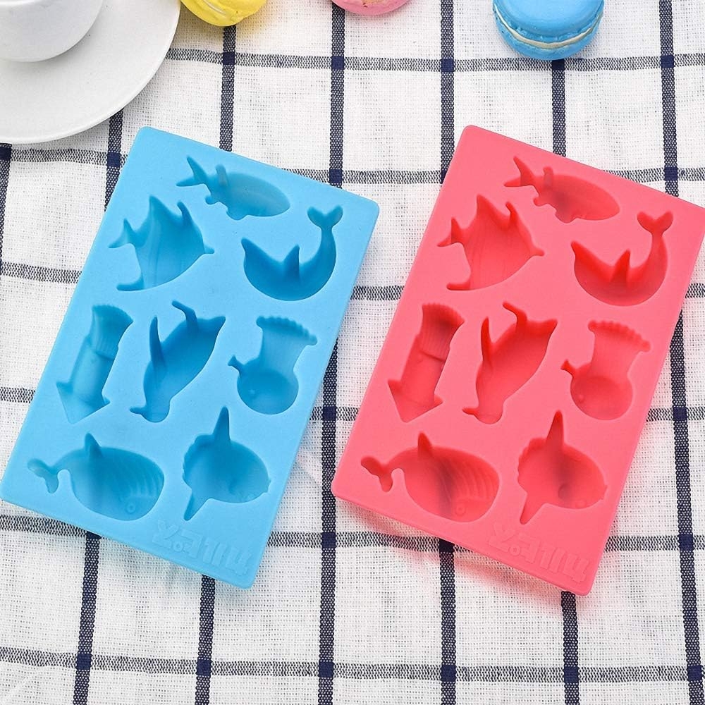 2Pcs Marine Chocolate Mold, Under the Sea Animal Silicone Ice Cube Trays, Whale Fish Dolphin Penguin Squid Octopus Silicone